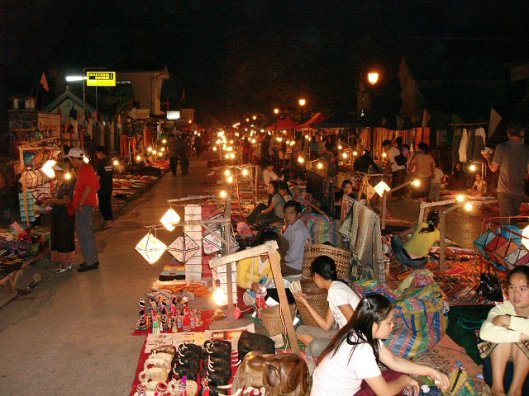 008 night market Luangprabang