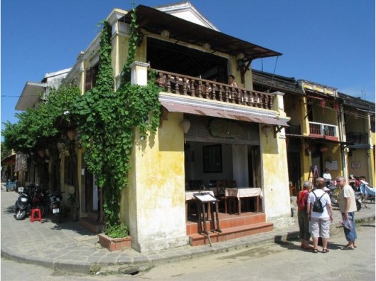 4750250-Banana_Cafe84_Bac_Dang_SreetHoi_AnVietnam_Hoi_An