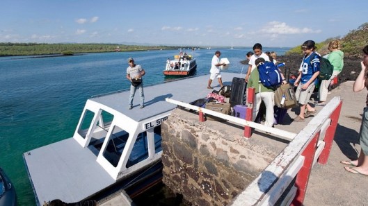 baltra-island-airport-ferry-012152